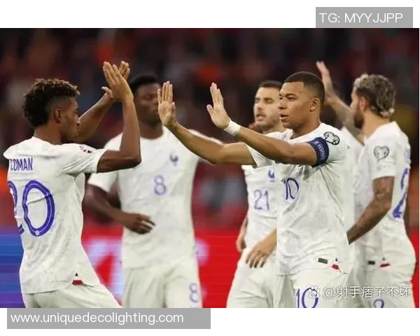 动漫足球球星的成长历程与梦想实现之路：从草根到传奇的奋斗故事